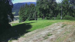 Prostřední část sjezdovky a snowpark