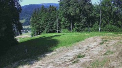 Prostřední část sjezdovky a snowpark