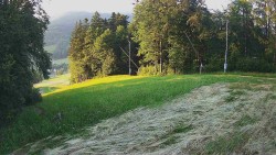 Prostřední část sjezdovky a snowpark
