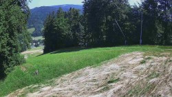 Prostřední část sjezdovky a snowpark