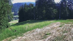 Prostřední část sjezdovky a snowpark