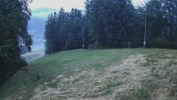 Prostřední část sjezdovky a snowpark