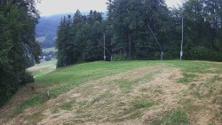 Prostřední část sjezdovky a snowpark