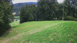 Prostřední část sjezdovky a snowpark