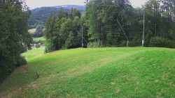 Prostřední část sjezdovky a snowpark