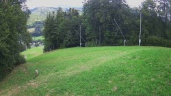 Prostřední část sjezdovky a snowpark