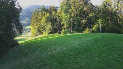 Prostřední část sjezdovky a snowpark