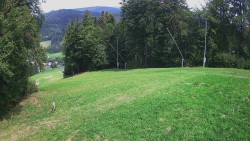 Prostřední část sjezdovky a snowpark