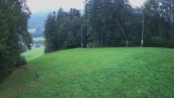 The middle section of the ski slope and the snowpark