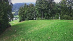 Prostřední část sjezdovky a snowpark