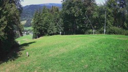 Prostřední část sjezdovky a snowpark