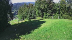 Prostřední část sjezdovky a snowpark