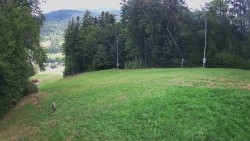 The middle section of the ski slope and the snowpark