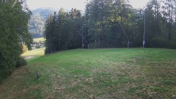 Prostřední část sjezdovky a snowpark