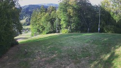 Prostřední část sjezdovky a snowpark