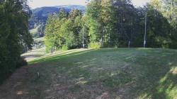 Prostřední část sjezdovky a snowpark
