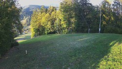 Prostřední část sjezdovky a snowpark