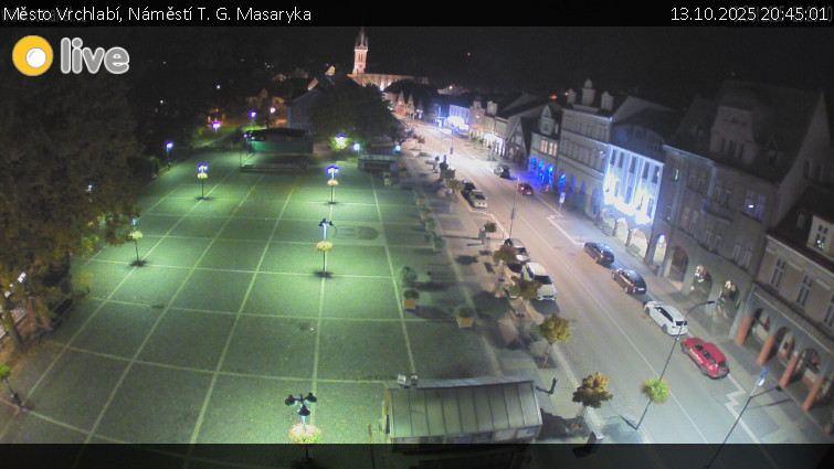 Město Vrchlabí - Náměstí T. G. Masaryka - 13.10.2025 v 20:45 Město Vrchlabí - Náměstí T. G. Masaryka - 13.10.2025 v 20:45
