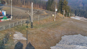 Skiareál Troják - Otočná kamera, svah A - 6.4.2023 v 08:00