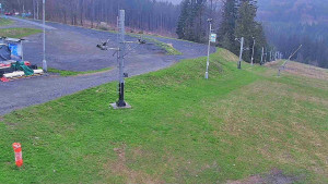 Skiareál Troják - Otočná kamera, svah A - 24.4.2023 v 07:00