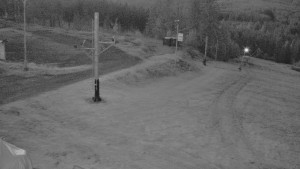 Skiareál Troják - Otočná kamera, svah A - 5.11.2024 v 17:00 Skiareál Troják - Otočná kamera, svah A - 5.11.2024 v 17:00