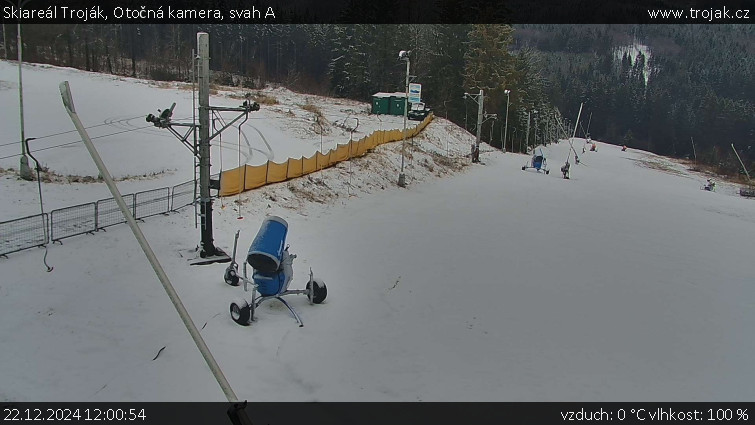 Skiareál Troják - Otočná kamera, svah A - 22.12.2024 v 12:00 Skiareál Troják - Otočná kamera, svah A - 22.12.2024 v 12:00