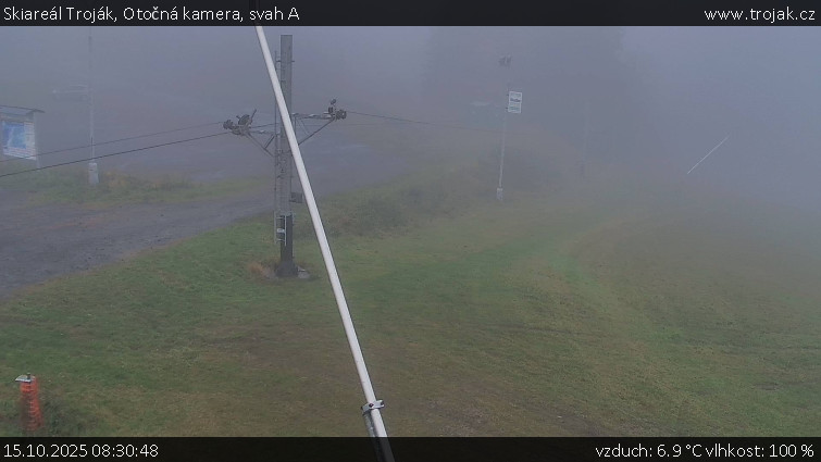 Skiareál Troják - Otočná kamera, svah A - 15.10.2025 v 08:30 Skiareál Troják - Otočná kamera, svah A - 15.10.2025 v 08:30