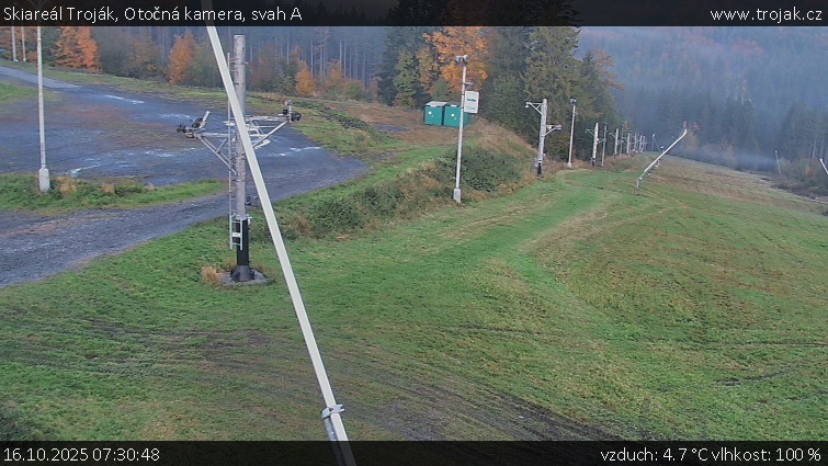Skiareál Troják - Otočná kamera, svah A - 16.10.2025 v 07:30 Skiareál Troják - Otočná kamera, svah A - 16.10.2025 v 07:30