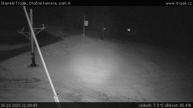 Skiareál Troják - Otočná kamera, svah A - 16.10.2025 v 21:30 Skiareál Troják - Otočná kamera, svah A - 16.10.2025 v 21:30