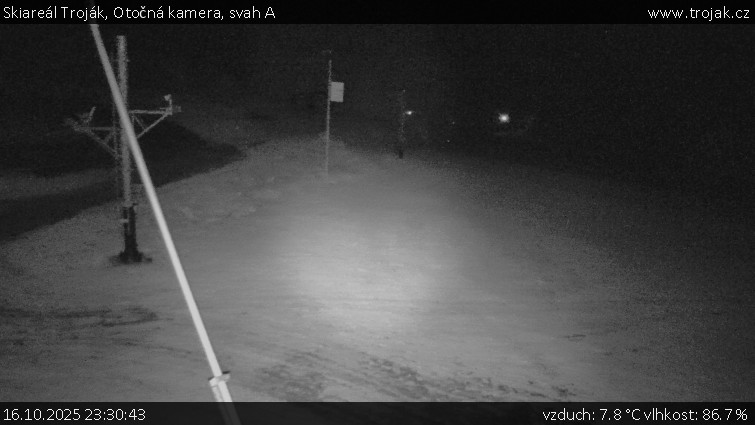 Skiareál Troják - Otočná kamera, svah A - 16.10.2025 v 23:30 Skiareál Troják - Otočná kamera, svah A - 16.10.2025 v 23:30