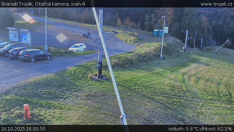 Skiareál Troják - Otočná kamera, svah A - 18.10.2025 v 16:30 Skiareál Troják - Otočná kamera, svah A - 18.10.2025 v 16:30