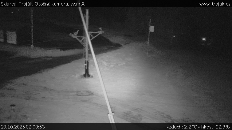 Skiareál Troják - Otočná kamera, svah A - 20.10.2025 v 02:00 Skiareál Troják - Otočná kamera, svah A - 20.10.2025 v 02:00