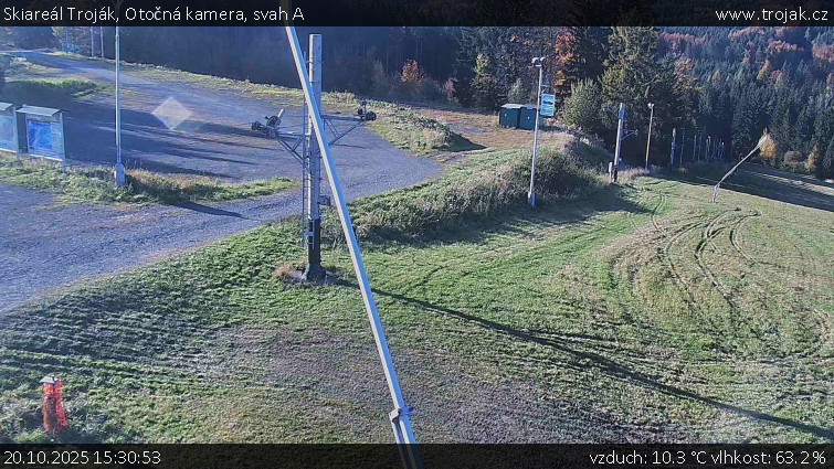 Skiareál Troják - Otočná kamera, svah A - 20.10.2025 v 15:30 Skiareál Troják - Otočná kamera, svah A - 20.10.2025 v 15:30