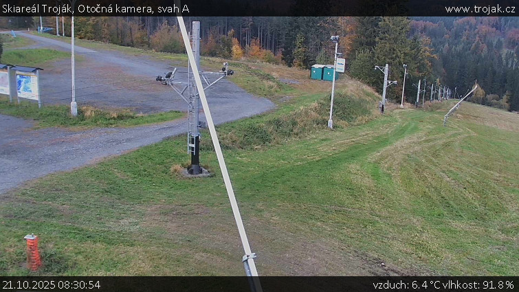 Skiareál Troják - Otočná kamera, svah A - 21.10.2025 v 08:30 Skiareál Troják - Otočná kamera, svah A - 21.10.2025 v 08:30