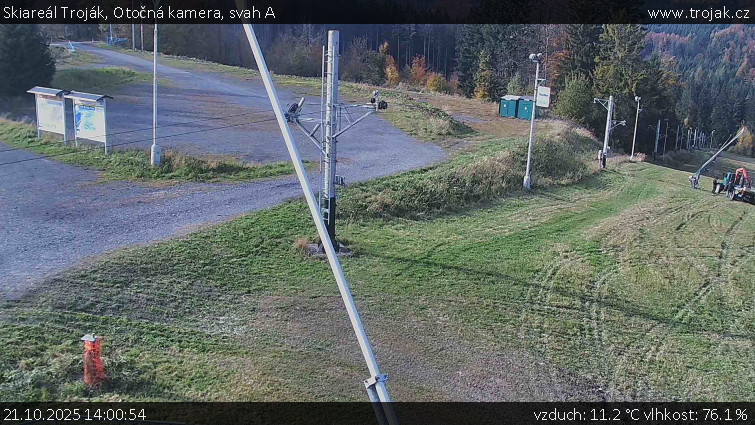 Skiareál Troják - Otočná kamera, svah A - 21.10.2025 v 14:00 Skiareál Troják - Otočná kamera, svah A - 21.10.2025 v 14:00