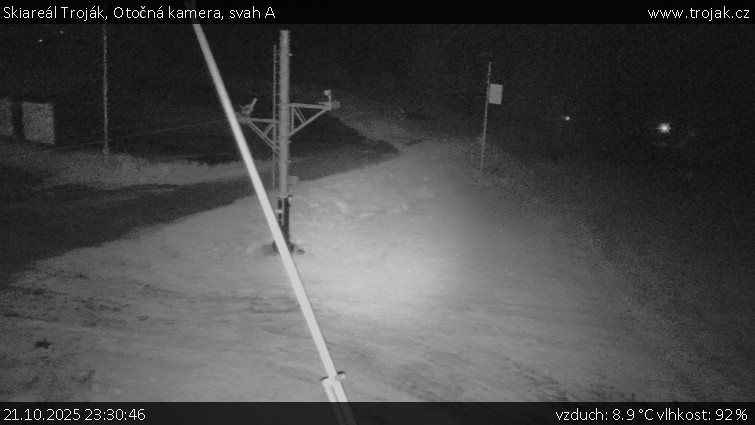 Skiareál Troják - Otočná kamera, svah A - 21.10.2025 v 23:30 Skiareál Troják - Otočná kamera, svah A - 21.10.2025 v 23:30
