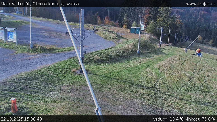 Skiareál Troják - Otočná kamera, svah A - 22.10.2025 v 15:00 Skiareál Troják - Otočná kamera, svah A - 22.10.2025 v 15:00