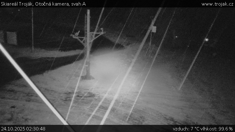 Skiareál Troják - Otočná kamera, svah A - 24.10.2025 v 02:30 Skiareál Troják - Otočná kamera, svah A - 24.10.2025 v 02:30