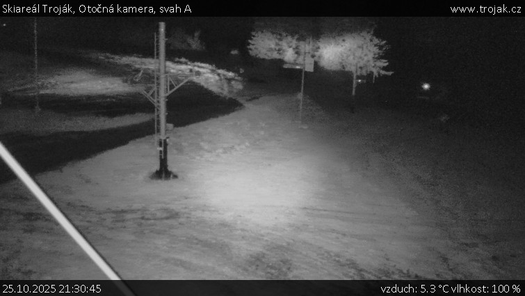 Skiareál Troják - Otočná kamera, svah A - 25.10.2025 v 21:30 Skiareál Troják - Otočná kamera, svah A - 25.10.2025 v 21:30