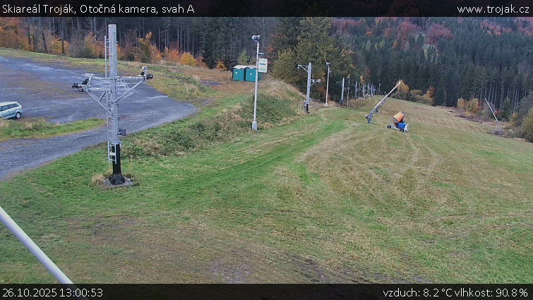 Skiareál Troják - Otočná kamera, svah A - 26.10.2025 v 13:00 Skiareál Troják - Otočná kamera, svah A - 26.10.2025 v 13:00