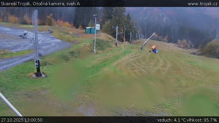 Skiareál Troják - Otočná kamera, svah A - 27.10.2025 v 13:00 Skiareál Troják - Otočná kamera, svah A - 27.10.2025 v 13:00