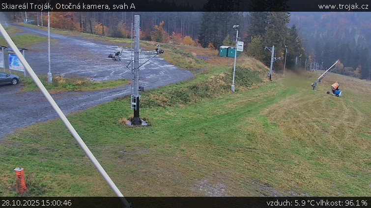 Skiareál Troják - Otočná kamera, svah A - 28.10.2025 v 15:00 Skiareál Troják - Otočná kamera, svah A - 28.10.2025 v 15:00