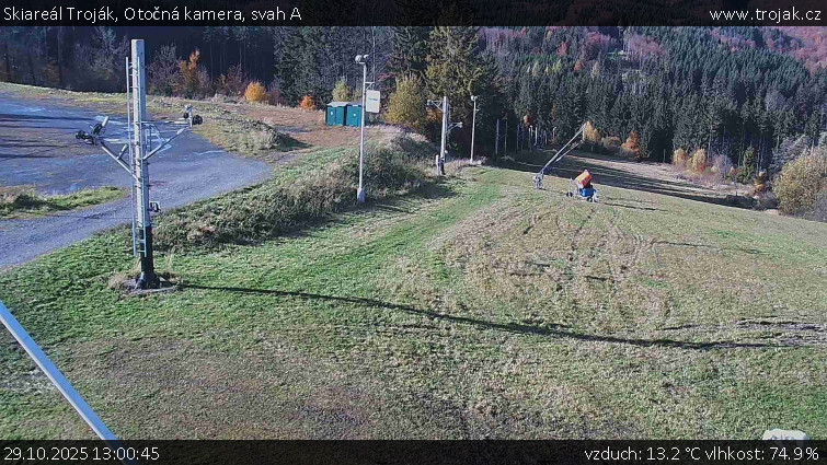 Skiareál Troják - Otočná kamera, svah A - 29.10.2025 v 13:00 Skiareál Troják - Otočná kamera, svah A - 29.10.2025 v 13:00