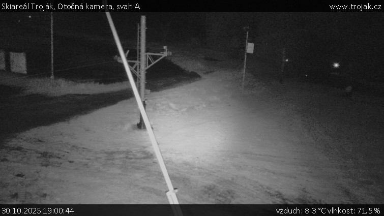 Skiareál Troják - Otočná kamera, svah A - 30.10.2025 v 19:00 Skiareál Troják - Otočná kamera, svah A - 30.10.2025 v 19:00