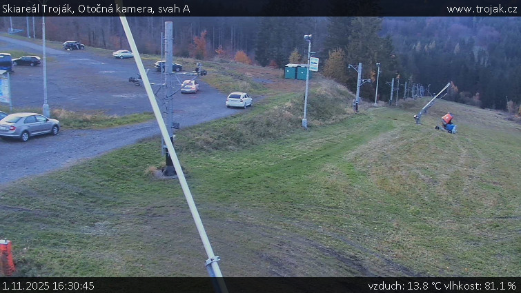 Skiareál Troják - Otočná kamera, svah A - 1.11.2025 v 16:30 Skiareál Troják - Otočná kamera, svah A - 1.11.2025 v 16:30