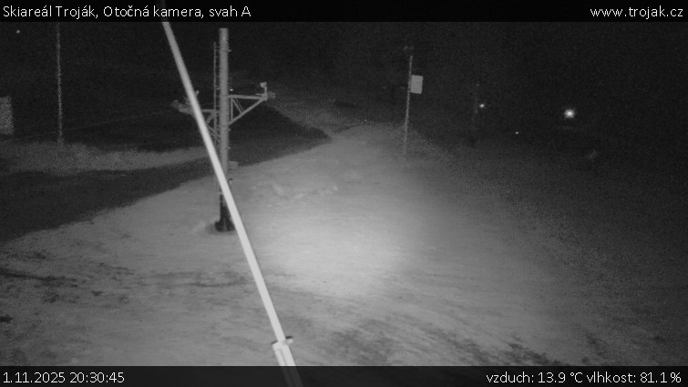 Skiareál Troják - Otočná kamera, svah A - 1.11.2025 v 20:30 Skiareál Troják - Otočná kamera, svah A - 1.11.2025 v 20:30