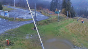 Skiareál Troják - Otočná kamera, svah A - 3.11.2025 v 10:30 Skiareál Troják - Otočná kamera, svah A - 3.11.2025 v 10:30