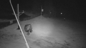 Skiareál Troják - Otočná kamera, svah A - 15.11.2025 v 00:30 Skiareál Troják - Otočná kamera, svah A - 15.11.2025 v 00:30