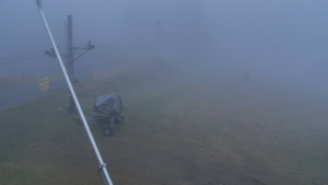 Skiareál Troják - Otočná kamera, svah A - 15.11.2025 v 07:00 Skiareál Troják - Otočná kamera, svah A - 15.11.2025 v 07:00