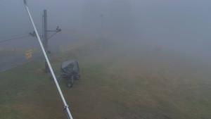 Skiareál Troják - Otočná kamera, svah A - 15.11.2025 v 07:30 Skiareál Troják - Otočná kamera, svah A - 15.11.2025 v 07:30